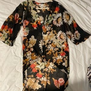 Black floral print open front kimono.
